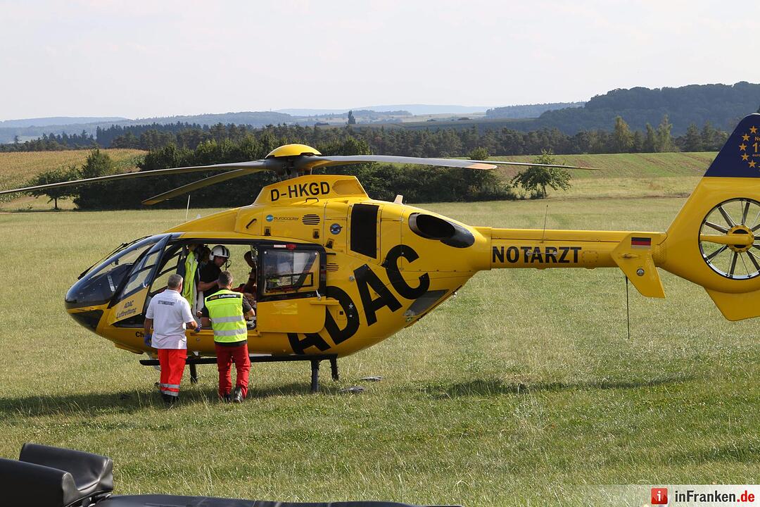 Kleinkind wird aus überschlagendem Auto geschleudert - Insgesamt fünf Verletzte