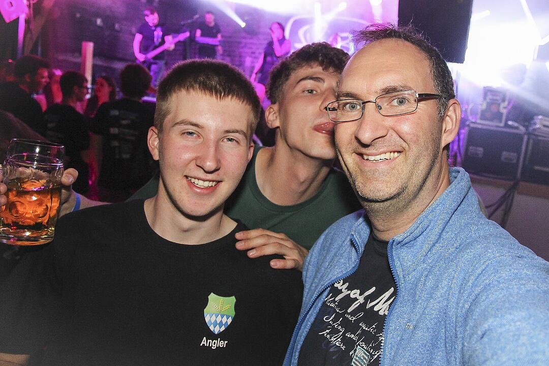 Mit der Partyband "Popnach8"!