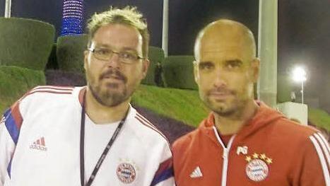 Max Riedelberger trifft Pep Guardiola im Trainingslager  Foto: p