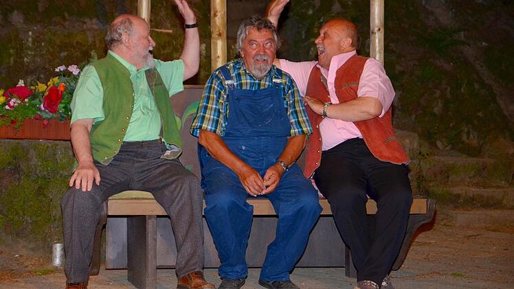 Sie hecken wieder etwas aus: Servaz (Michael Knorr, Pangraz (Georg Küfner) und Bonifaz (Walter Richter). Foto: Dieter Hübner