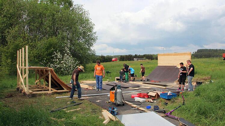 Da war alles noch gut: beim Aufbau der Anlage im Sommer 2013. Foto: Thomas Heuchling