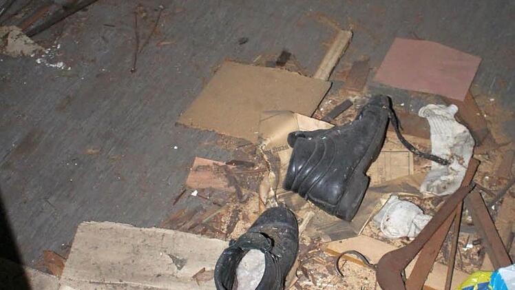 Wer hier wohl seine alten Schuhe abgestellt hat? Foto: Ulrike Nauer