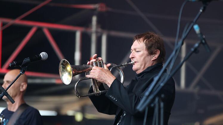 Beeindruckende Klangvielfalt im Schlosspark: Haindling spielten am Sonntag ein Open Air Konzert im Staatsbad. Sebastian Schmitt