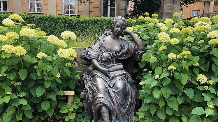 Markgräfin Wilhelmine ließ das Bayreuther Opernhaus zur Hochzeit ihrer Tochter bauen.
