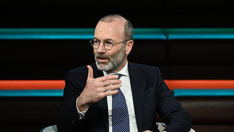 Europapolitiker Manfred Weber ist "sehr daf&uuml;r", Soldaten nach Gr&ouml;nland zu schicken: "Das ist unsere Sicherheit, die dort gesichert wird und deswegen m&uuml;ssen wir dort gemeinsam Verantwortung &uuml;bernehmen."