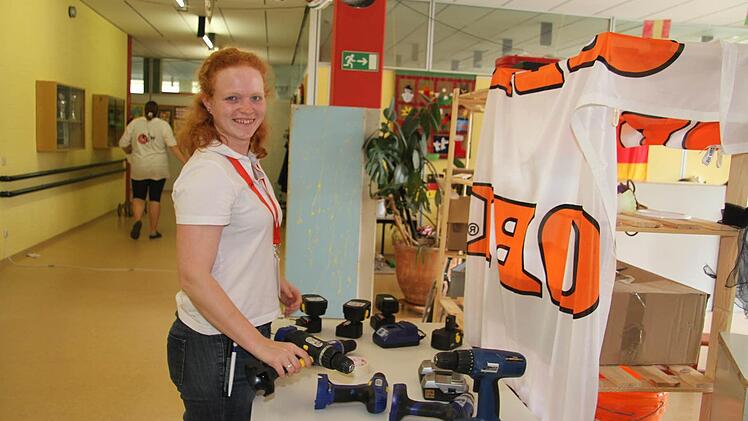 Pia Hempfling vom Kreisjugendwerk der Awo und rund 20 Betreuer sorgen dafür, dass die Mini-Ku-Stadt funktioniert.