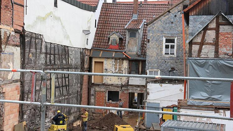 Auch im Altbestand nebenan wird saniert.