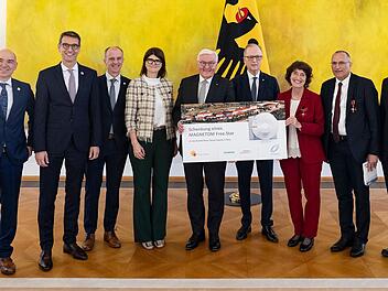 Erlangen: Zukunftspreis-Gewinner spenden Preisgeld für Gesundheitsversorgung in Peru Erlangen: Zukunftspreis-Gewinner spenden Preisgeld für Gesundheitsversorgung in Peru