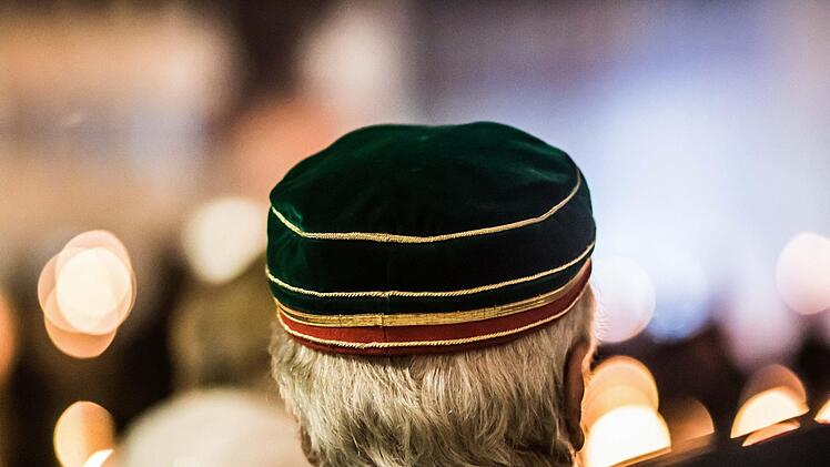 Impressionen vom CC-Fackelzug und er Mahnstunde auf dem Coburger Markt.Foto: Jochen Berger