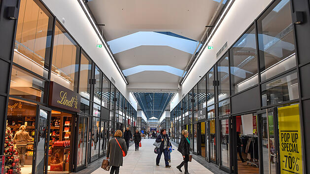 Einkaufen im Outlet-Center Selb