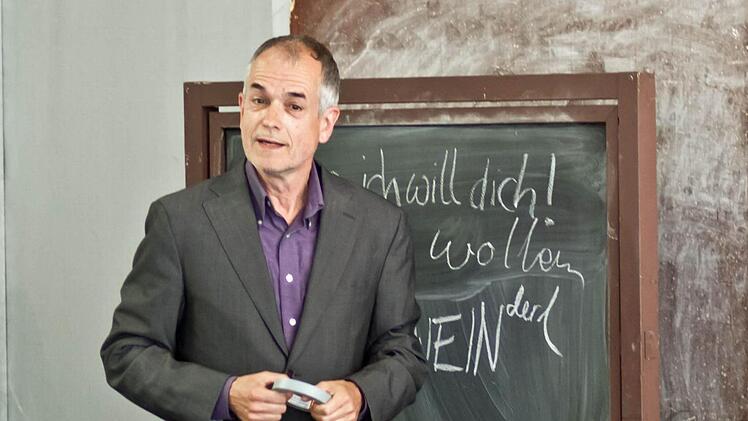 Thomas Straus als Lehrer Foto: Jochen Berger