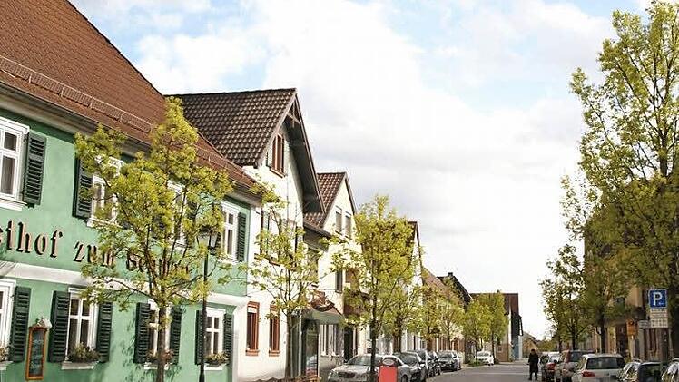 Auch "hei&szlig;e Eisen", die den B&uuml;rgern auf den N&auml;geln brennen, sollen im Zuge der St&auml;dtebauf&ouml;rderung angepackt werden, so etwa die unbefriedigende Verkehrssituation in der Hauptstra&szlig;e. Foto: Mario Deller