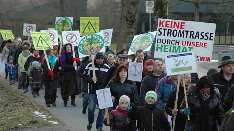 Demonstration gegen die Südlink-Stromtrasse in Römershag/Bad Brückenau. Foto: Sebastian Schmitt-Mathea