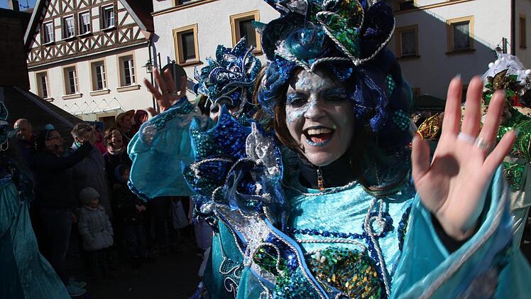 Marktplatztreiben in Stadtsteinach Foto: Jürgen Gärtner
