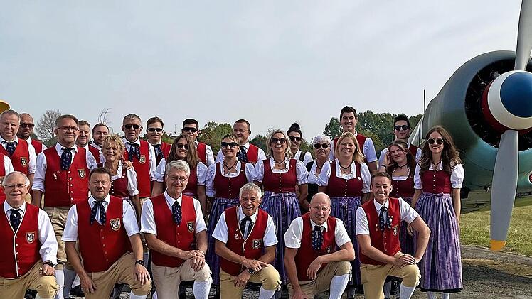 Die Steinacher Musikanten haben eine Gruppenreise nach Italien gemacht, wo sie bei einem Festival auftraten.  