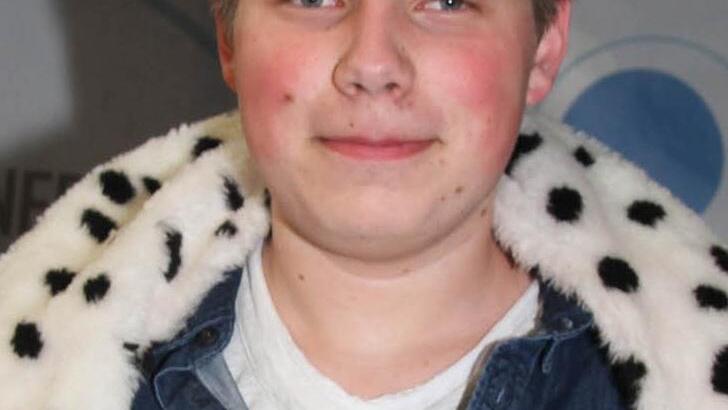 Philipp Rieß (16), Zehntklässer des Caspar-Vischer-Gymnasiums: "Wenn ich König von Schorchetz wäre, würde ich mir die alte Insel aus Holz wieder in den Goldbergsee zurückwünschen. Die Neue ist nicht so gut." Foto: Sonja Adam