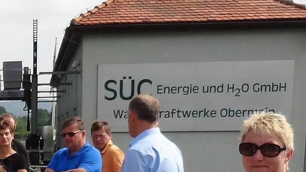 B&uuml;rger bei F&uuml;hrungen &uuml;ber M&ouml;glichkeiten sauberer Energiegewinnung wie hier am Wasserkraftwerk der S&Uuml;C in Hausen zu informieren, geh&ouml;rt zum Angebot der Energiemanagerin des Landkreises. Foto: CT-Archiv