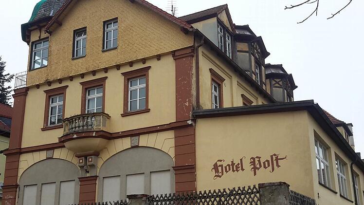 Das ehemalige Hotel "Post" ist das Sorgenkind der Fußgängerzone von Bad Brückenau. Foto: Rolf Pralle