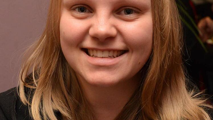 Heike Wrona: ,Ich fand den Film sehr interessant, sehr überzeugend. Allerdings habe ich mich teilweise nicht mitgenommen gefühlt - ich komme aus der Nähe von Berlin und hätte  mir mehr Einblendungen mit Namen gewünscht oder einen zweigeteilten Bildschirm. Irgendetwas, das mir geholfen hätte, die Spieler zuzuordnen.'