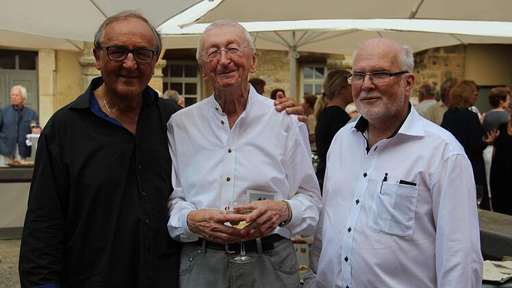 Der Gründungsvorsitzende Wolfgang Ziller  (Mitte) und sein Nachfolger Eberhard Beier (rechts)  mit Karlheinz Busch von den Bamberger Symphonikern. Foto: Katharina Müller-Sanke