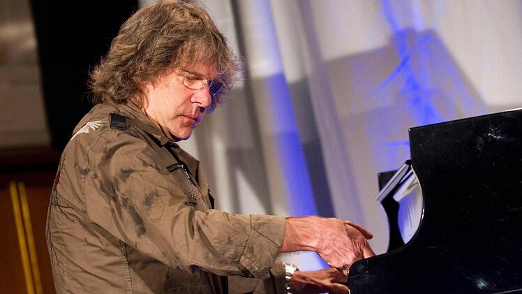 Keith Emerson bei einem Konzert in Frankfurt im Jahr 2010  Foto: dpa