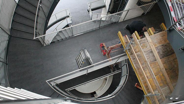 Über fünf Etagen geht das 20. Meter hohe Gebäude. Foto: Thomas Heuchling