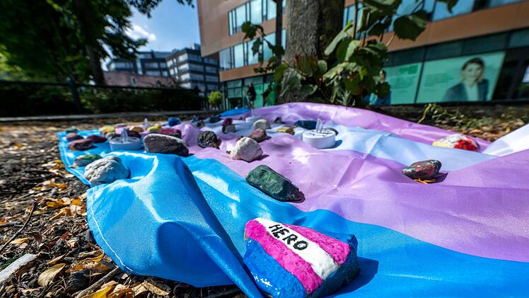 Mann nach Attacke bei CSD-Versammlung gestorben