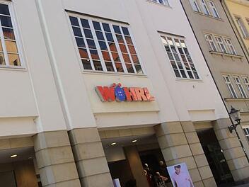 Coburg: W&ouml;hrl-Geb&auml;ude steht zum Verkauf - Unternehmen &auml;u&szlig;ert sich zu Schlie&szlig;ungsger&uuml;chten