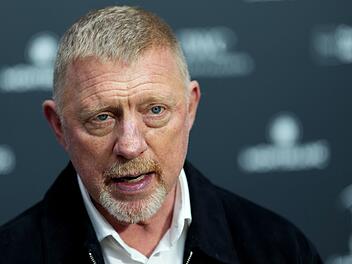 Boris Becker glaubt, dass die positive Atmosph&auml;re bei der WM nicht in Deutschland angekommen sei.