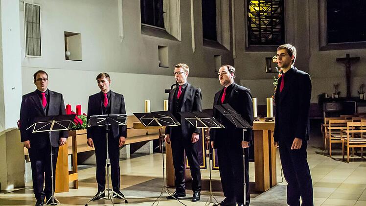Ehemalige Thomaner begeistern die Coburger "Musikfreunde": Das "Ensemble Nobiles" gastierte in der Heilig-Kreuz-Kirche. Foto: Jochen Berger