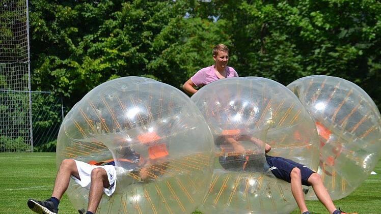 Aufstehen ist mitunter gar nicht so einfach.  Foto: Uschi Prawitz