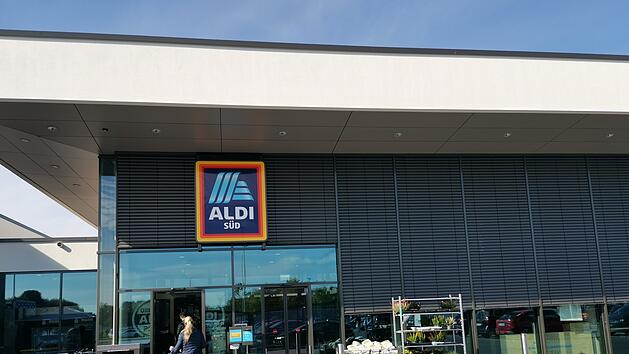 Aldi hat Gehälter kräftig erhöht: So viel verdienen Nachwuchskräfte jetzt