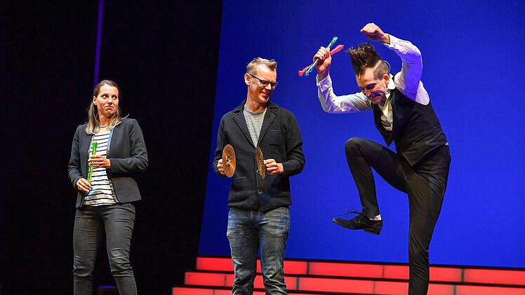 Gabor Vasteen bei seiner abgedrehten "Fluteman-Comedy-Show"  Foto: Ronald Rinklef