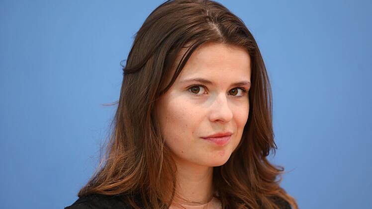 "Es ist entscheidend, auf die Stra&szlig;e zu gehen, wenn es gerade nicht alle tun", findet Luisa Neubauer.