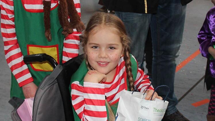 Kleine und große Faschingsnarren feierten beim SC Adelsdorf. Foto: Johanna Blum