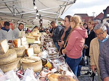 Südlches Flair wird am 3. Oktober wieder der italienische Speziaitätenmarkt auf dem Marienplatz verbreiten.  Foto: Archiv/Heike Schülein