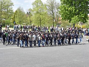 Ein imposantes Bild: Der Probeauszug der Bürgerwehr Königsberg findet um 13.30 Uhr am Feiertag "Christi Himmelfahrt" auf dem Bleichdamm statt. Foto: Gerold Snater