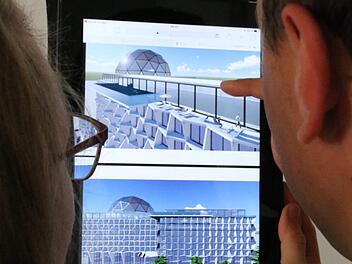 Aktuell kursiert ein neuer Entwurf für das Gelände des früheren "Steigenberger"-Hotels: achtstöckig mit Schwimmbad und Kuppel auf dem Dach. Foto: Ralf Ruppert