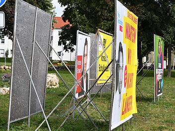 Plakatständer in Hülle und Fülle: Wahlwerbung in Bamberg.  Ronald Rinklef