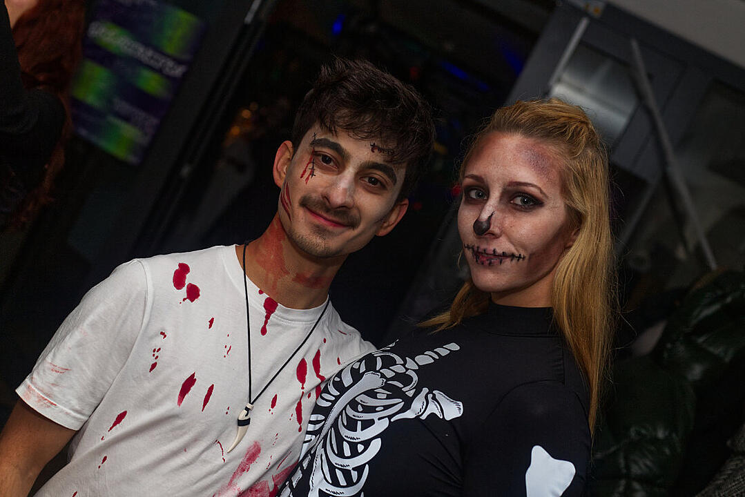 ME & MY (ZOMBIE) GIRLS HALLOWEEN