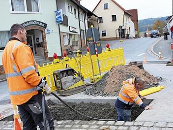 Voll gesperrt ist derzeit die Kulmbacher Straße in Thurnau. Foto: Katharina Müller-Sanke