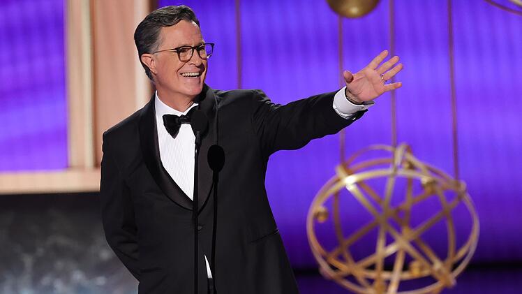 Stephen Colbert bekam zwei Monate nach seiner Absetzung, für die es möglicherweise einen politischen Hintergrund gab, eine Standing Ovation.