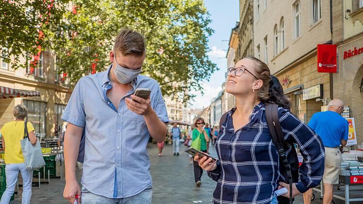 Marcel Terillo und Selina Helmrich am Grünen Markt  Fotos: Lea Schreiber