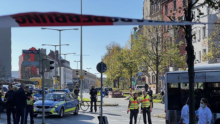 Fußgängerin von Bus erfasst