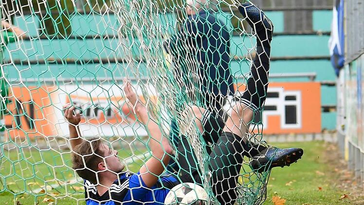 Andre Jerundow und die SpVgg Jahn Forchheim treffen am Samstag um 15 Uhr auf den FC Amberg. Sportfoto Zink