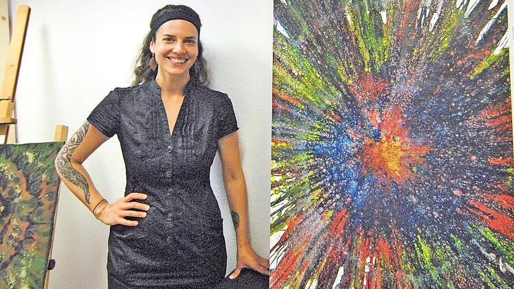 Annabel Adler kreiert auch Arbeiten, die dem Actionpainting entlehnt sind.