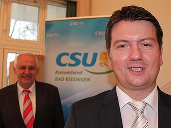 Sandro Kirchner wird 2013 um den Einzug in den Bayerischen Landtag kämpfen. Er tritt dann die Nachfolge von Robert Kiesel (im Hintergrund) an. Foto: Benedikt Borst