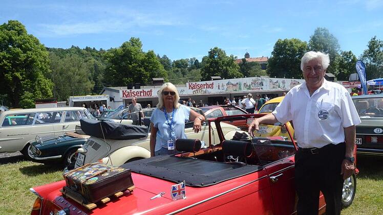 Sie sind seit vielen Jahren die verantwortlichen Organisatoren: Uschi Beck und Vorsitzender Gerhard Moser.Karl-Heinz  Hofmann