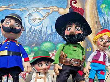 Das Theater vom Rabenberg – Figurentheater führt den Räuber Hotzenplotz in Oerlenbach auf.