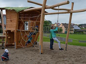 Klettern, rutschen, schaukeln: Hier gibt es alles, was Kinderherzen begehren  Fotos: Ronald Rinklef